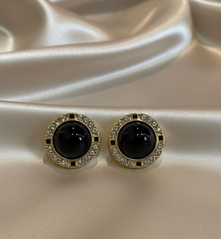 ARETES ENCHAPE NEGRO-BRILLANTE